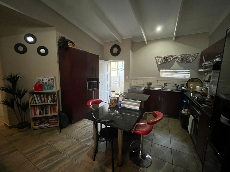 To Let 3 Bedroom Property for Rent in Waterval East North West